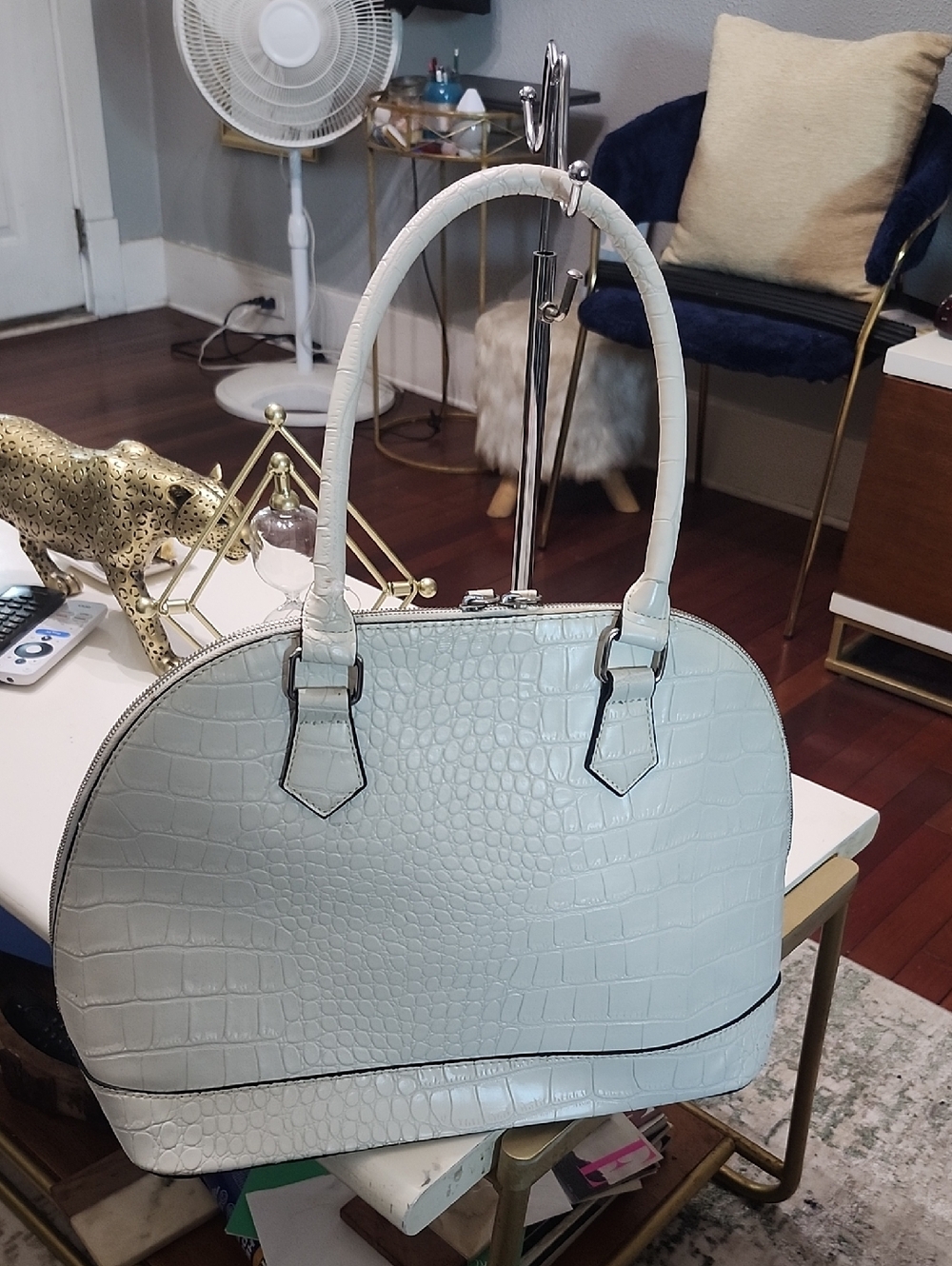 GUESS White Croc-Embossed Dome Satchel - Picture 7 of 16